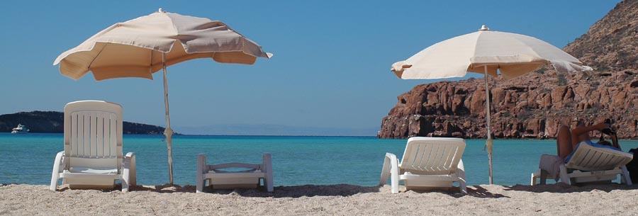 Entspannungspause am Strand Isla Partida